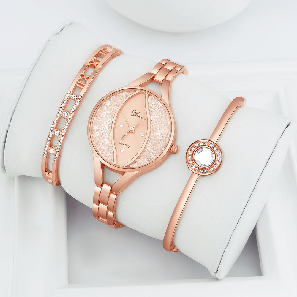 Fashionable Quartz Watch and Bracelet Set for Women